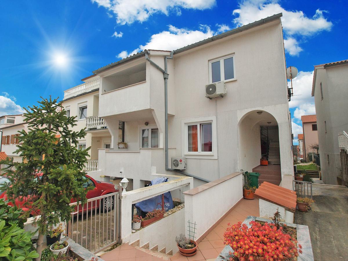Apartment Vladimira 1569 普拉 外观 照片