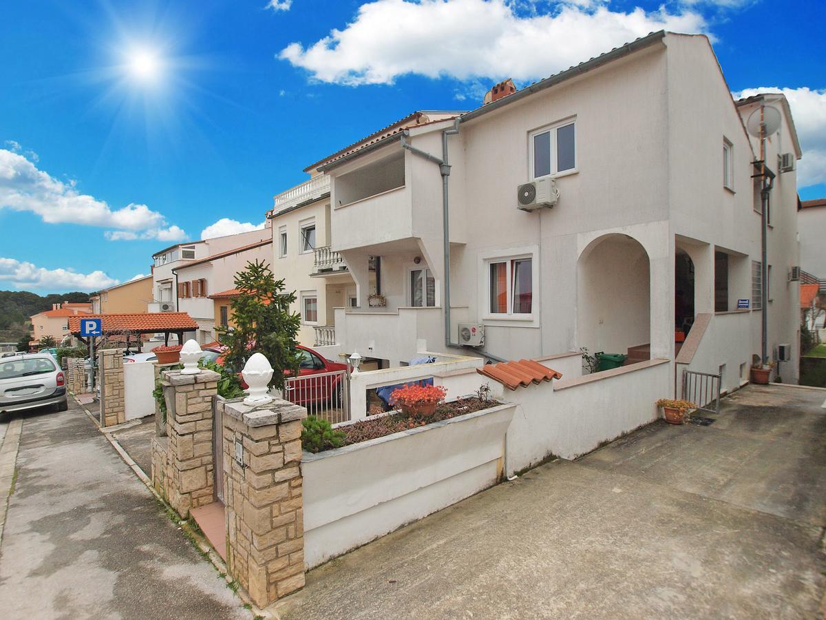 Apartment Vladimira 1569 普拉 外观 照片