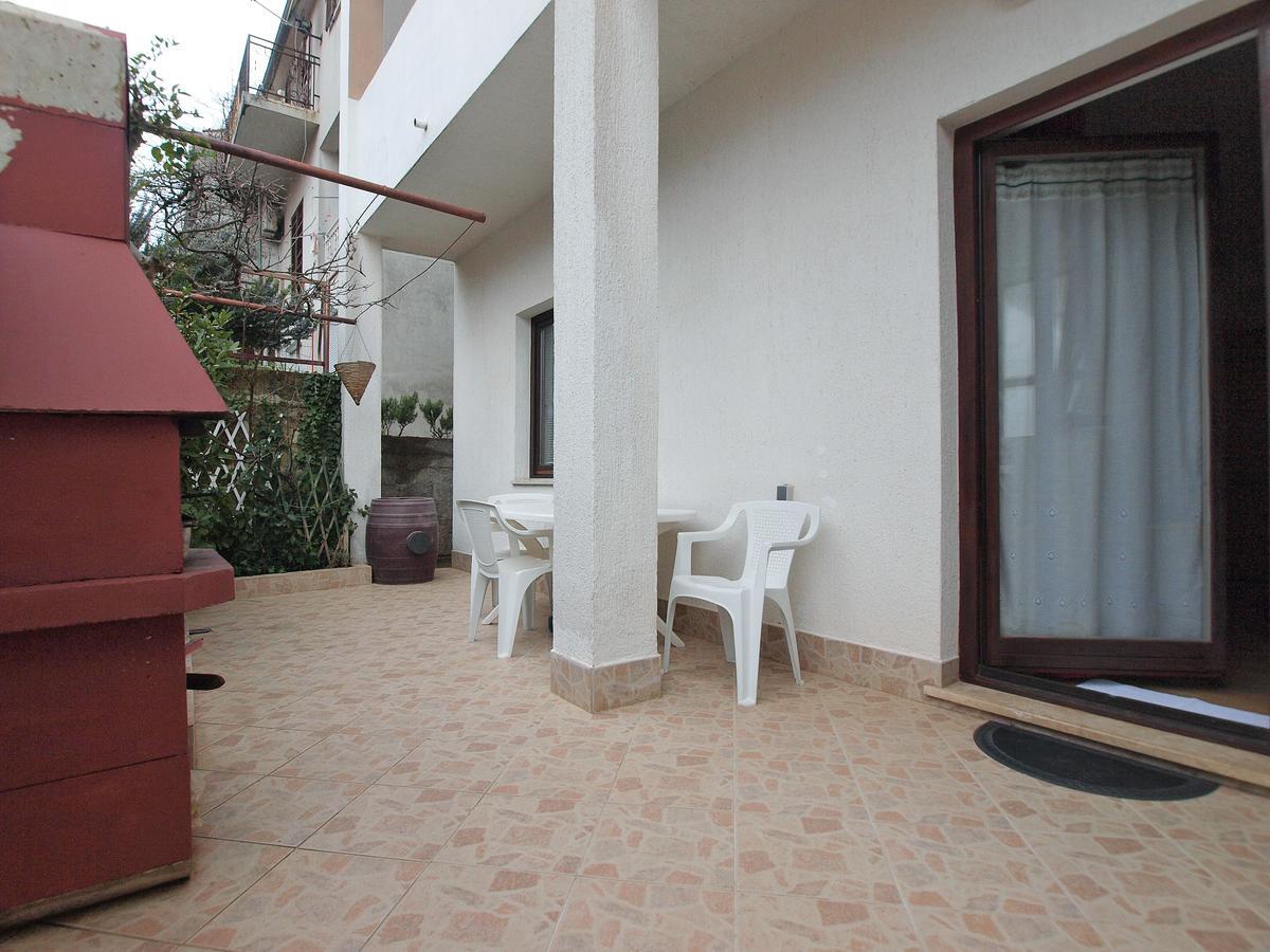 Apartment Vladimira 1569 普拉 外观 照片