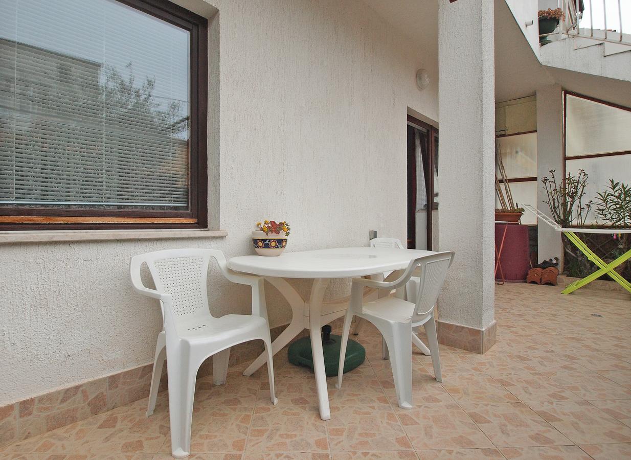 Apartment Vladimira 1569 普拉 外观 照片